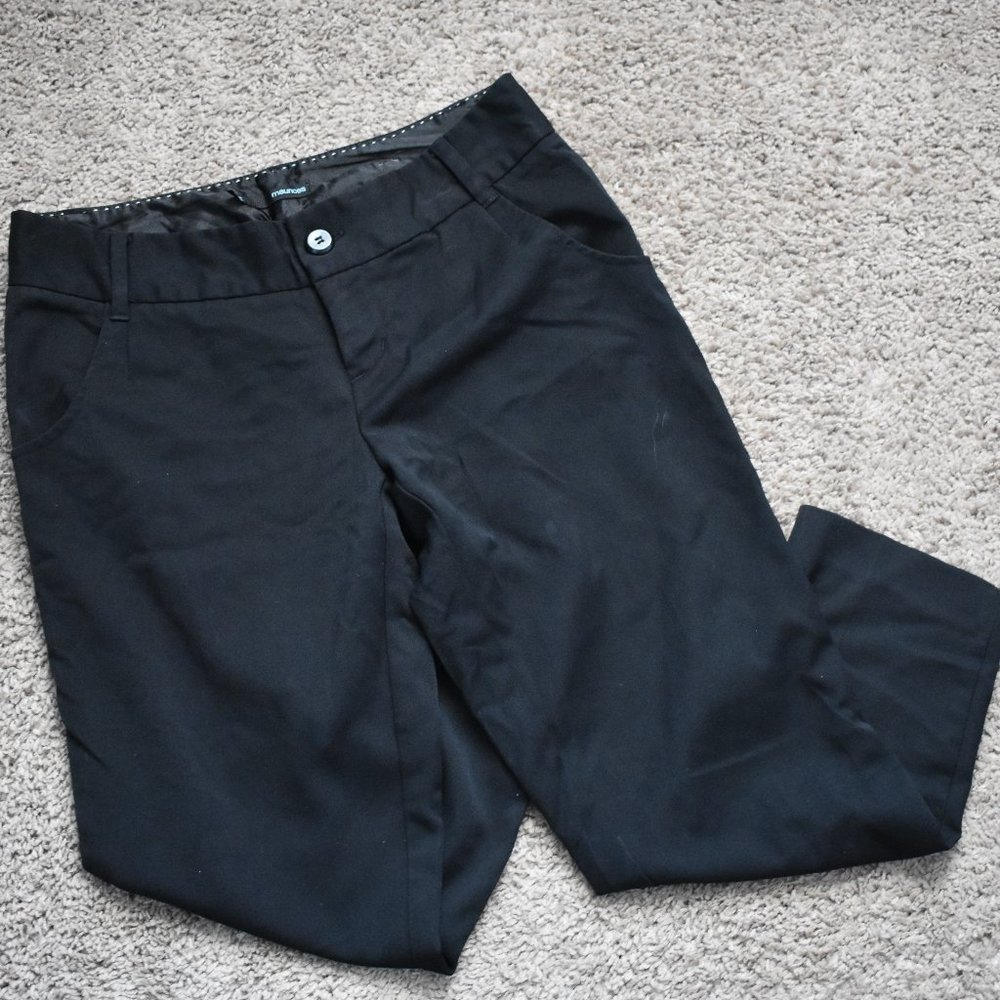 Maurices Black Dress Capris Pants Size 1/2